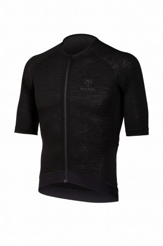 męska-letnia-koszulka-kolarska-merino-Lajka-Ultralight-czarna1n-wilk-w-owczej.jpg